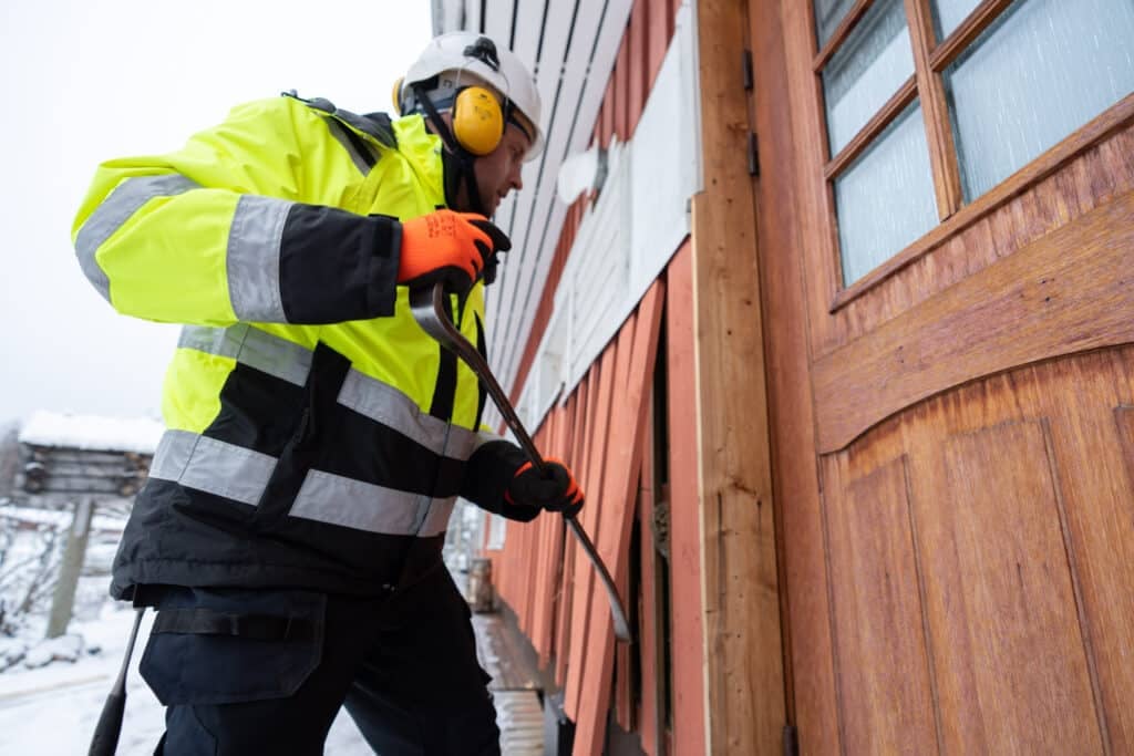 Julkisivuremontit taloyhtiölle Primalta.